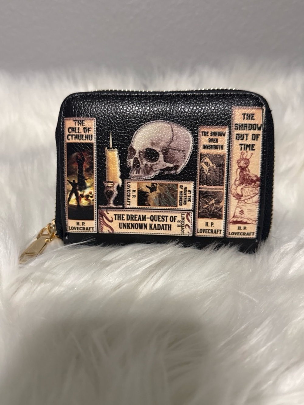 H.P. Lovecraft Skull Book Cover Zip Mini Wallet - Black